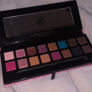 Anastasia amrezy eyeshadow palette